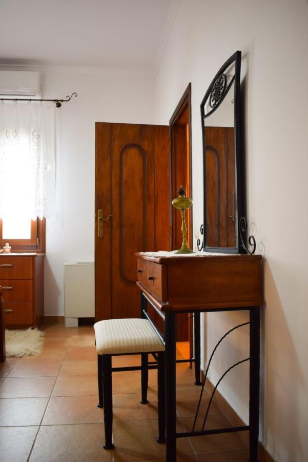 Sunshine House For 9, Cozy Set Up,Verandas, Sea View. Karterados  Bagian luar foto