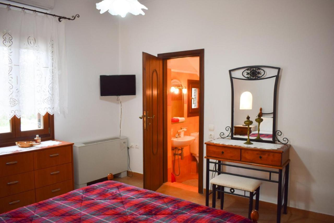 Sunshine House For 9, Cozy Set Up,Verandas, Sea View. Karterados  Bagian luar foto