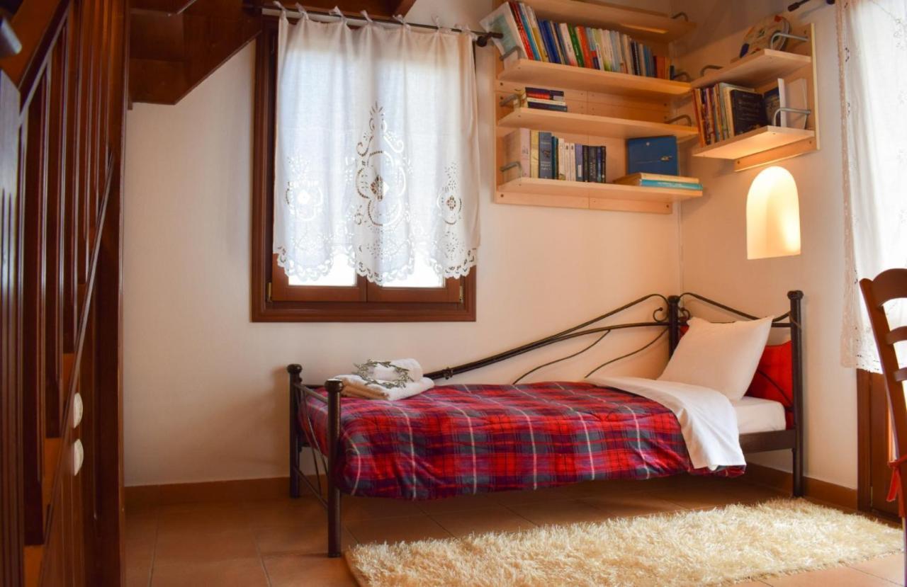 Sunshine House For 9, Cozy Set Up,Verandas, Sea View. Karterados  Bagian luar foto