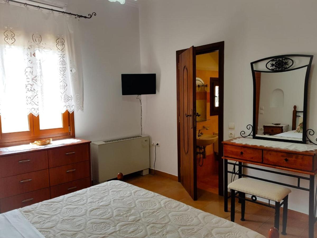 Sunshine House For 9, Cozy Set Up,Verandas, Sea View. Karterados  Bagian luar foto